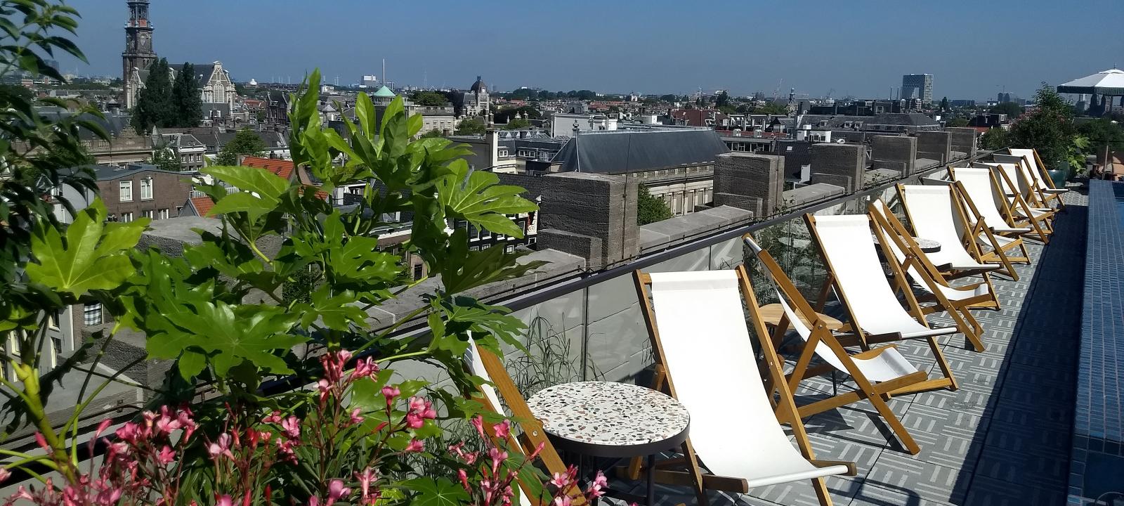 Sundeck chairs on a roof terrace